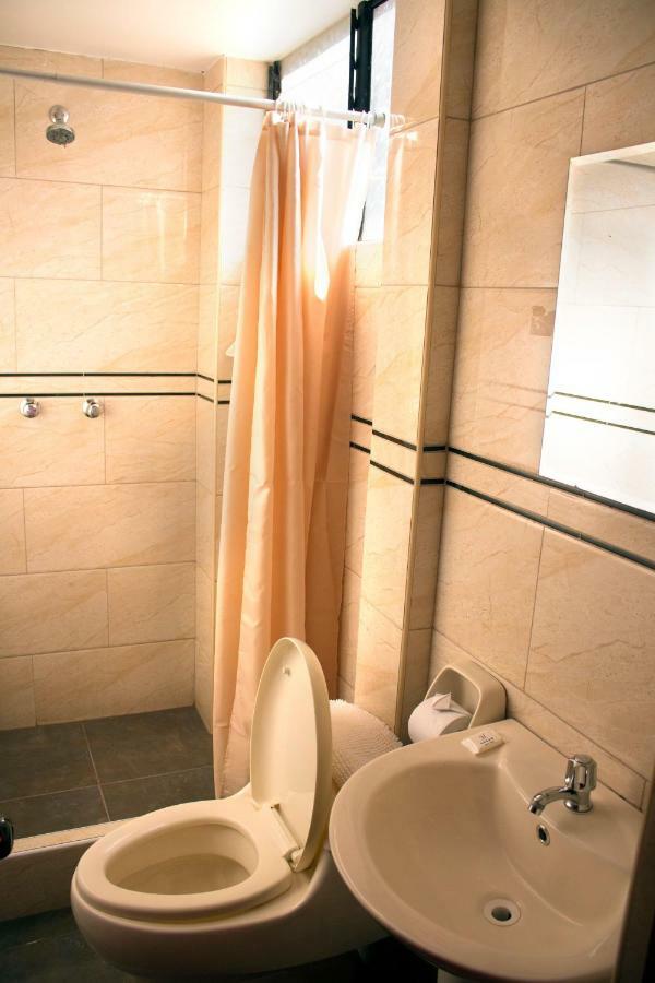 Hostal Mama K'Illa Олантаятамбо Екстериор снимка